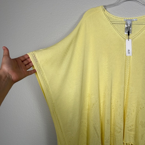 Chicos size L/XL pointelle knit fringe poncho yellow boho beachy NEW - Picture 5 of 11